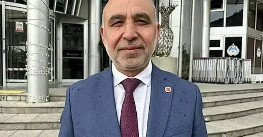 Saadet Partisi Kocaeli İl Başkanı Recep Sarıdoğan: “Vatandaş vergisini ödüyor ancak karşılığında çukurlarla dolu yollar alıyor”