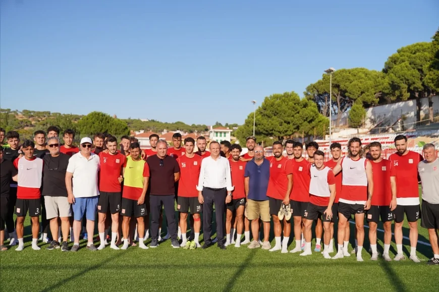 Ayvalık Belediye Başkanı Mesut Ergin: “Ayvalıkgücü Belediyespor’umuza başarılı bir sezon diliyorum”