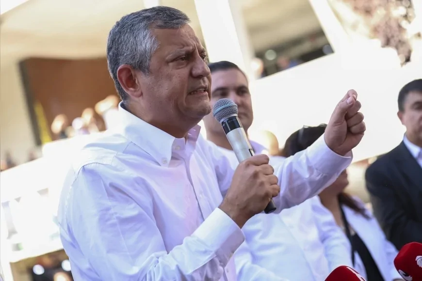 Cumhuriyet Halk Partisi Lideri Özgür Özel: “İstinaf, 57 gün dosyayı elinde tuttu, yukarıdan talimatla aldığı kararı savunmadığını tarih önünde itiraf etti”