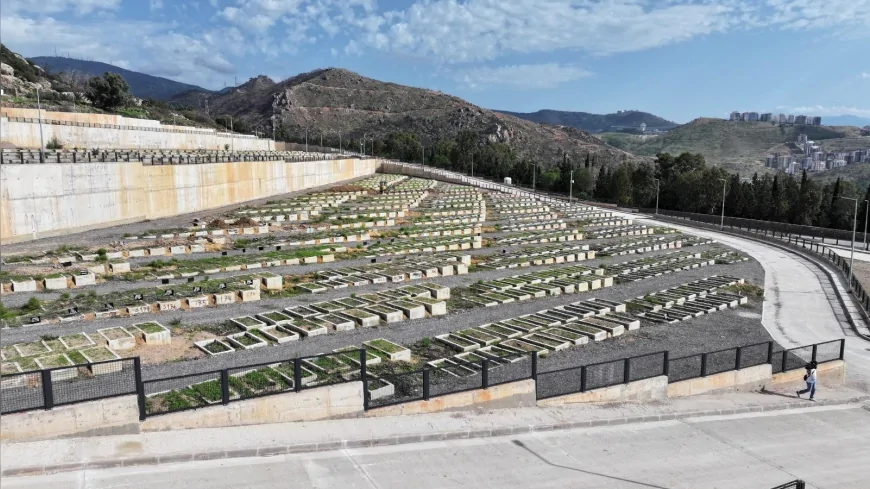 İzmir Büyükşehir Belediyesi mezarlıklarda düzen ve şeffaf hizmet için Türkiye’de ilk olacak modeli hayata geçiriyor