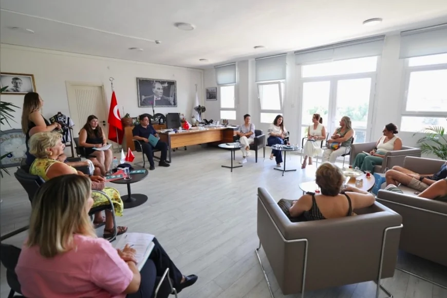 Çeşme Belediye Başkanı Lâl Denizli: “Çeşme’yi ortak akılla yönetmeye, komşularımızla yan yana olmaya devam edeceğiz”