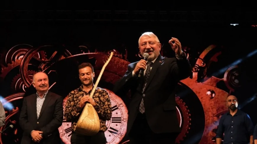 Çorum Hitit Festivali’nde TRT Müzik’in Zamane Programı İlk Kez Stüdyo Dışına Çıkarak Canlı Yayın Yaptı