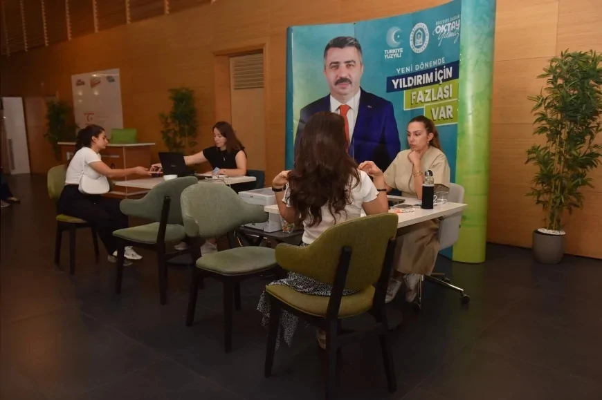 Yıldırım Belediye Başkanı Oktay Yılmaz: “Üniversite tercih sürecinde gençlerimize danışmanlık hizmeti sunuyoruz”