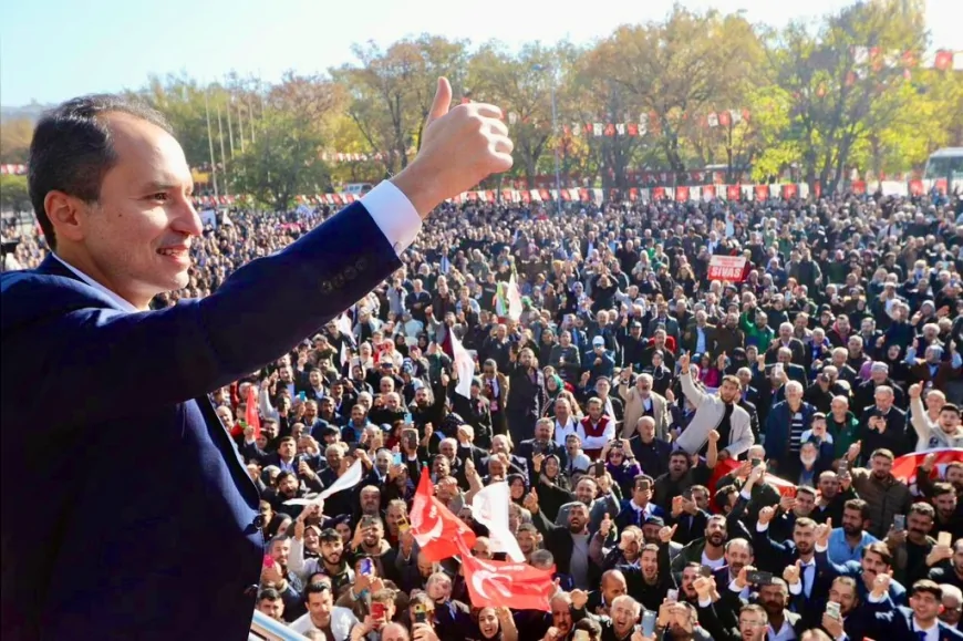 Yeniden Refah Partisi Genel Başkanı Dr. Fatih Erbakan: “Cumhur’a da CHP’ye de, Özgür Özel’in kuracağı yeni partiye de kapalıyız, hedefimiz güçlü bir üçüncü yol oluşturmak”
