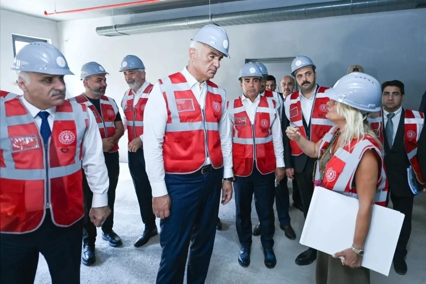 Kültür ve Turizm Bakanı Mehmet Nuri Ersoy: “Eski Diyarbakır Cezaevi demokrasi hafızasını yaşatacak çok amaçlı bir kültür merkezine dönüşüyor”