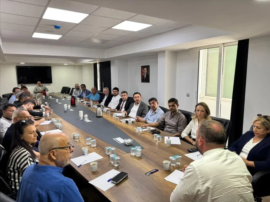CHP İzmir İl Başkanı Utku Gümrükçü: “İzmir, Partimizin Amiral Gemisi Misyonunu Sürdürecek” Disiplin Sevkleri ve Yeni Görev Dağılımı Açıklandı
