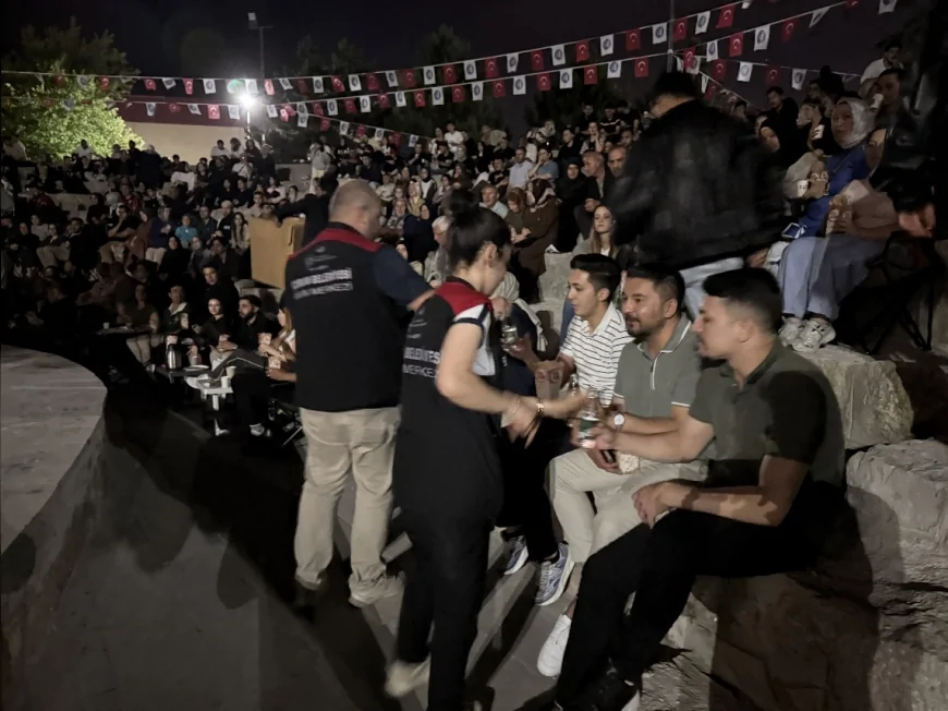 Çorum Belediyesi Yaz Sineması Günleri yoğun katılımla başladı festival boyunca açık hava gösterimleri sürecek