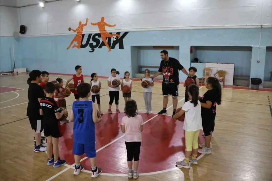 Uşak Belediyesi Yaz Spor Okulları Çocuklara Güvenli ve Aktif Bir Tatil İmkânı Sunuyor