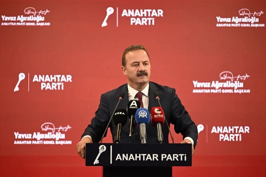 Anahtar Parti Genel Başkanı Yavuz Ağıralioğlu: “Liyakatle ahbap olsaydınız memleketiniz böyle olmayacaktı”