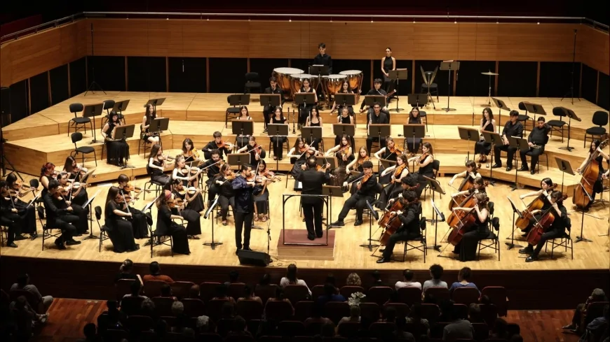 İzmir Büyükşehir Belediyesi Destekli Stoa Orkestra Kampı Ahmed Adnan Saygun Sanat Merkezi'ndeki Gala Konseriyle Tamamlandı!