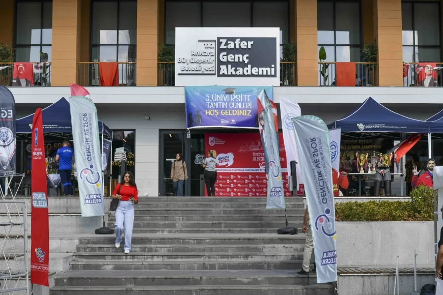 Ankara Büyükşehir Belediyesi 43 Üniversiteyi Aday Öğrencilerle Buluşturdu