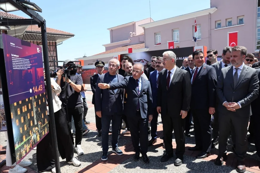 Bursa Valisi Erol Ayyıldız:''15 Temmuz Demokrasi Ve Milli Birlik Günü Etkinlikleri Şehitlerimizi Minnetle Anmak İçin Başladı''