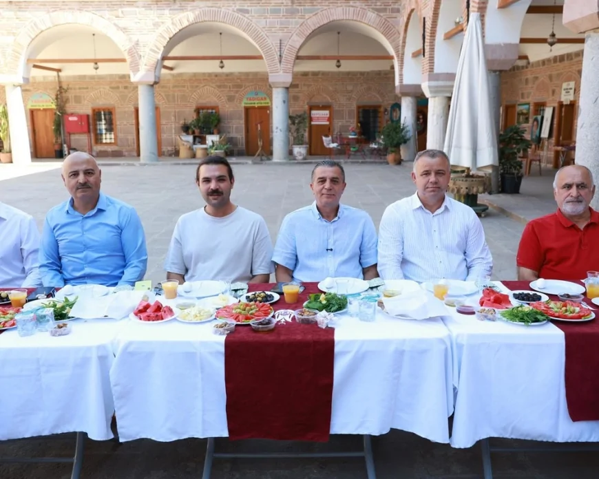 Şehzadeler Belediye Başkanı Hakan Şimşek: “Kurşunlu Han’ı Yaşayan Bir Kültür Ve Sanat Merkezi Haline Getirmekte Kararlıyız”