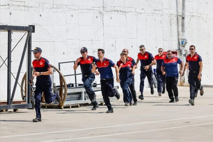 İzmir Büyükşehir Belediyesi İtfaiyesi AFAD ağır seviye akreditasyonu için 110 personeli özel eğitime aldı