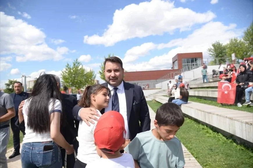 Kahramankazan Belediye Başkanı Selim Çırpanoğlu: “Filenin Sultanları Bir Kez Daha Dünyanın En Büyüğü Olduğunu Kanıtladı”