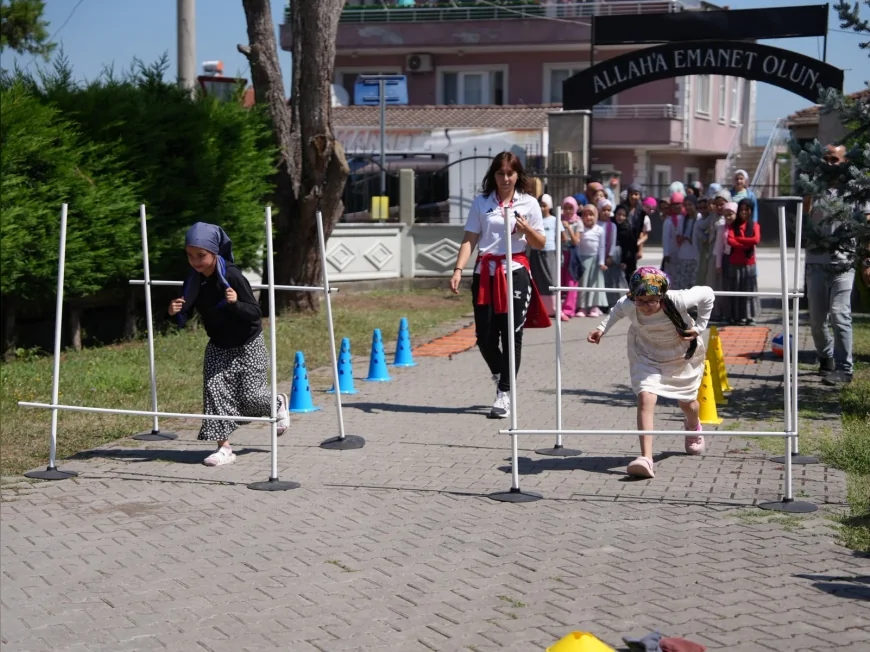 Düzce Belediyesi ‘Hareket Camide’ Projesiyle Kur’an Kursu Öğrencilerini Spor Etkinliklerinde Buluşturdu