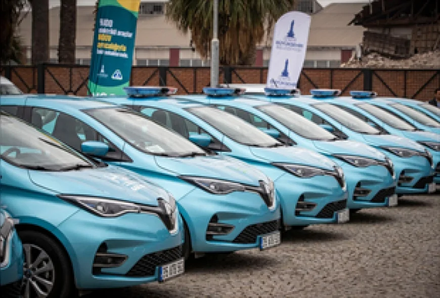 İzmir Büyükşehir Belediyesi Elektrikli Araç Filosuyla 25 Milyon Liralık Yakıt Tasarrufu Sağladı