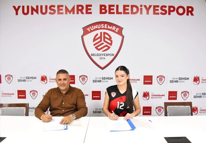 Yunusemre Belediyespor Kadın Voleybol Takımı Zeynep Gündoğdu İle Yeni Sezonda Devam Kararı Aldı