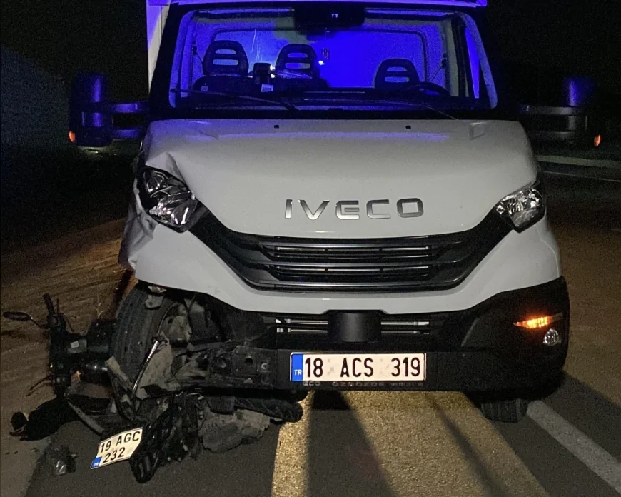 Çorum'da Kamyonetle Çarpışan 23 Yaşındaki Motosiklet Sürücüsü Yaşamını Yitirdi
