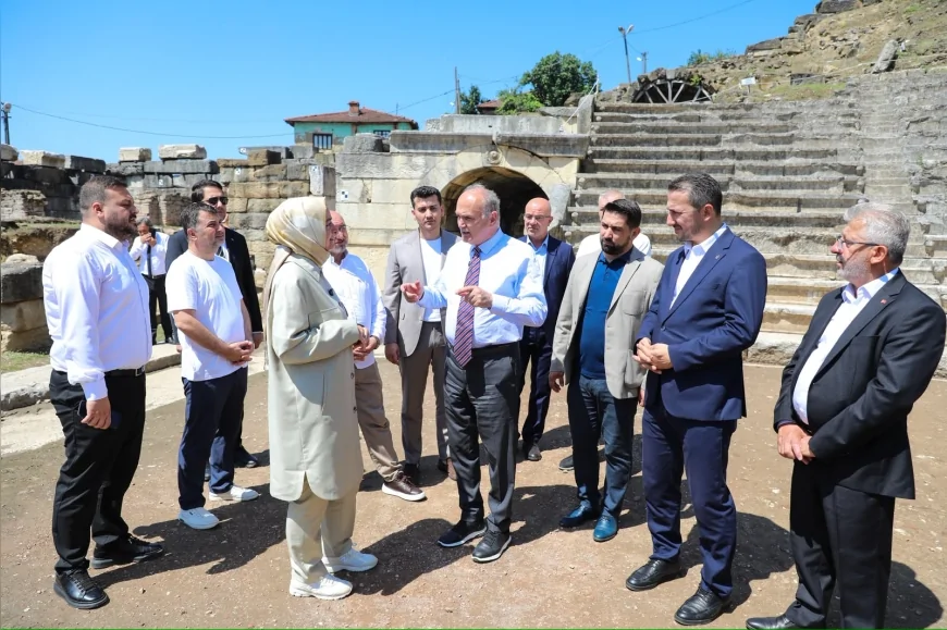 AK Parti Genel Başkan Yardımcısı Dr. Fatma Betül Sayan Kaya Düzce’de Konuralp Antik Tiyatrosu ve Alzheimer Merkezini İnceledi