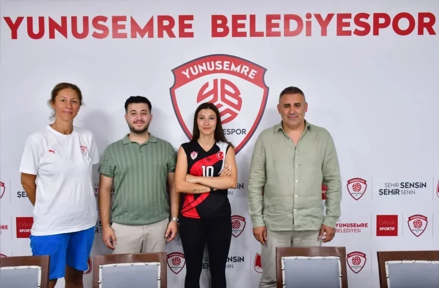 Yunusemre Belediyespor Başkanı Bülent Kanik: “Tuğçe Köse yeni sezonda da takımımıza önemli katkılar sağlayacak”