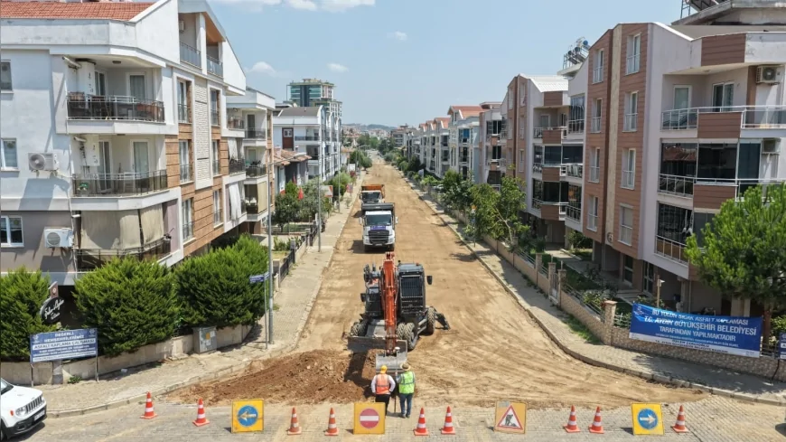 Aydın Büyükşehir Belediye Başkanı Özlem Çerçioğlu: “Kentimizin dört bir yanında yol yapım ve yenileme çalışmalarına eş zamanlı olarak devam ediyoruz”