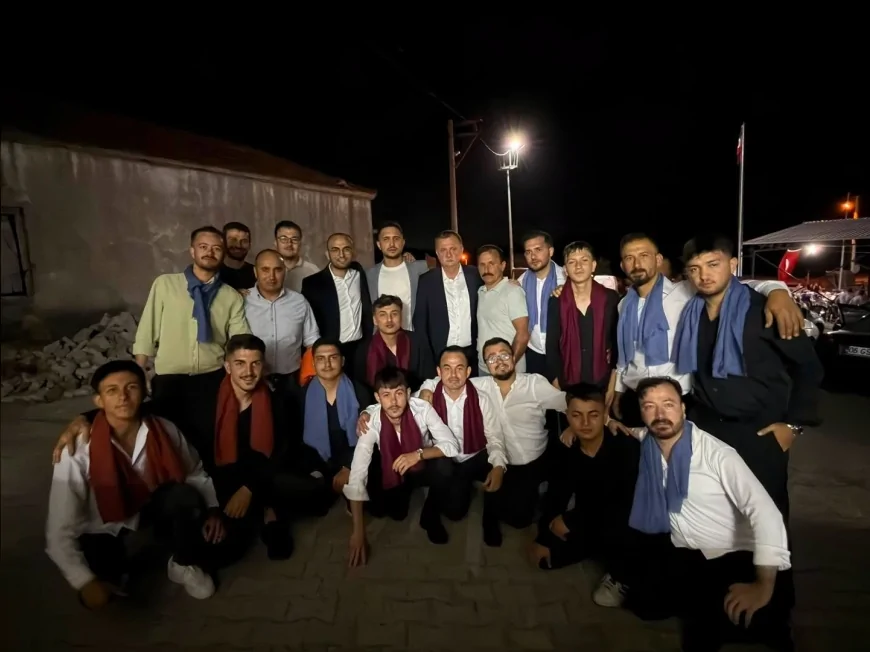Yunusemre Belediye Başkanı Semih Balaban Düzlen ve Karaahmetli’de Vatandaşların Taleplerini Dinledi