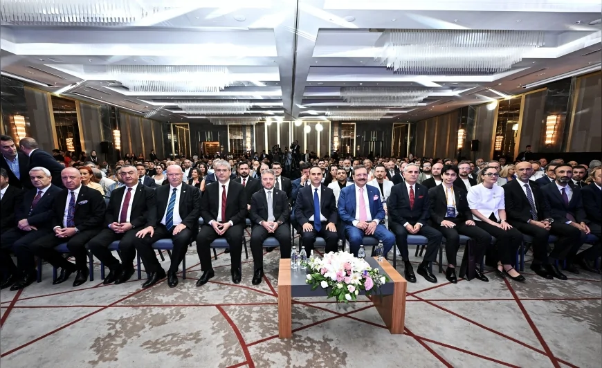 Sanayi ve Teknoloji Bakanı Mehmet Fatih Kacır: “Kendi verisini yönetemeyen ülkeler dijital parya olmaya mahkûm edilecektir”