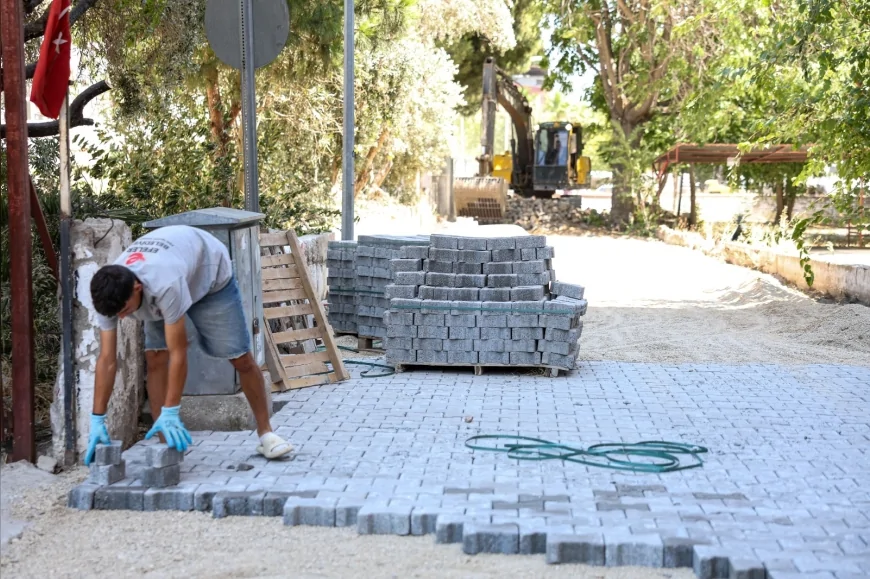 Efeler Belediyesi Gazipaşa İlkokulu Güzergâhında Yol Yenileme Çalışmalarını Sürdürüyor!