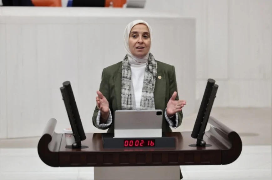 DEVA PARTİSİ GENEL BAŞKAN YARDIMCISI ELİF ESEN: “BİR VALİNİN BİSİKLET KIYAFETİNİ GÖREN DEVLET DİĞER VALİNİN KİRLİ NÜFUZUNU NEDEN GÖRMEDİ”