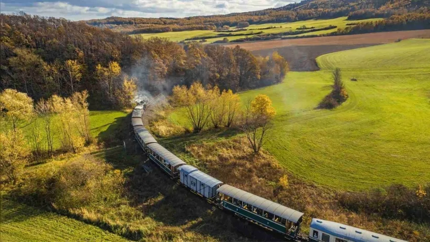 Çekya'da 1898'den Günümüze Ulaşan Tarihi Buharlı Tren Hattı Ziyaretçileri Geçmişe Yolculuğa Çıkarıyor