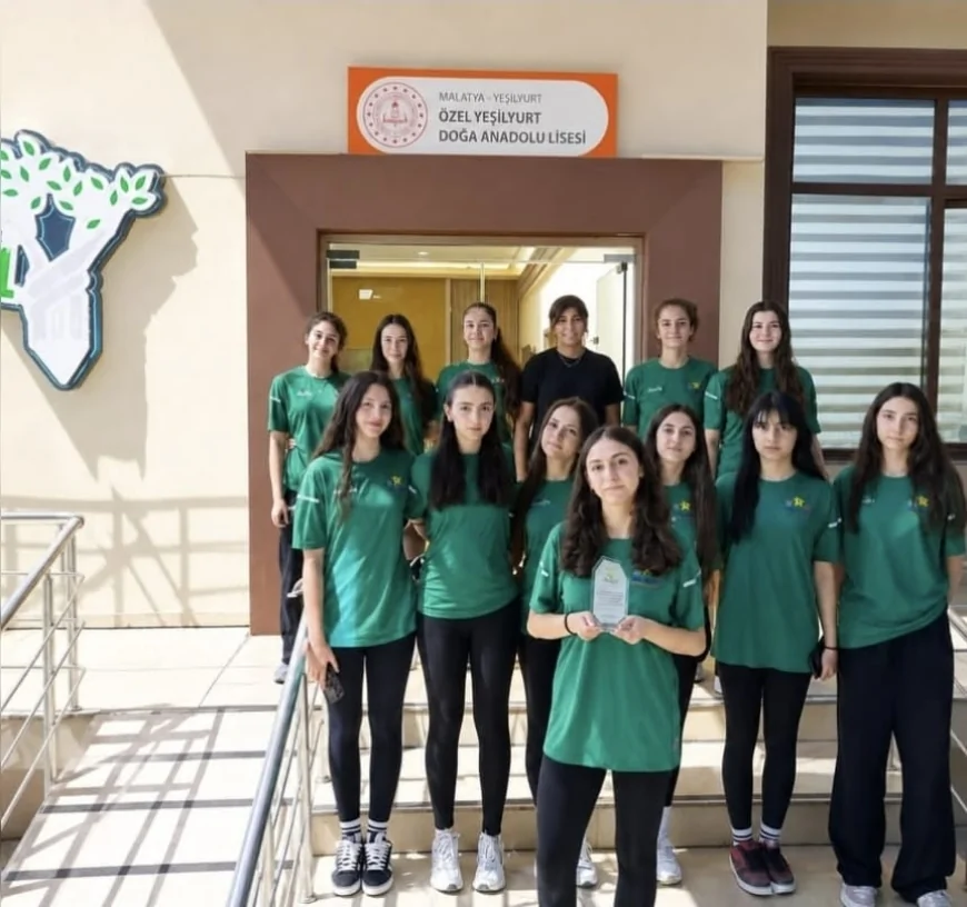 Malatya'nın Filenin Prensesleri ANALİG Finalleri'ne Yükselerek Kenti Gururlandırdı