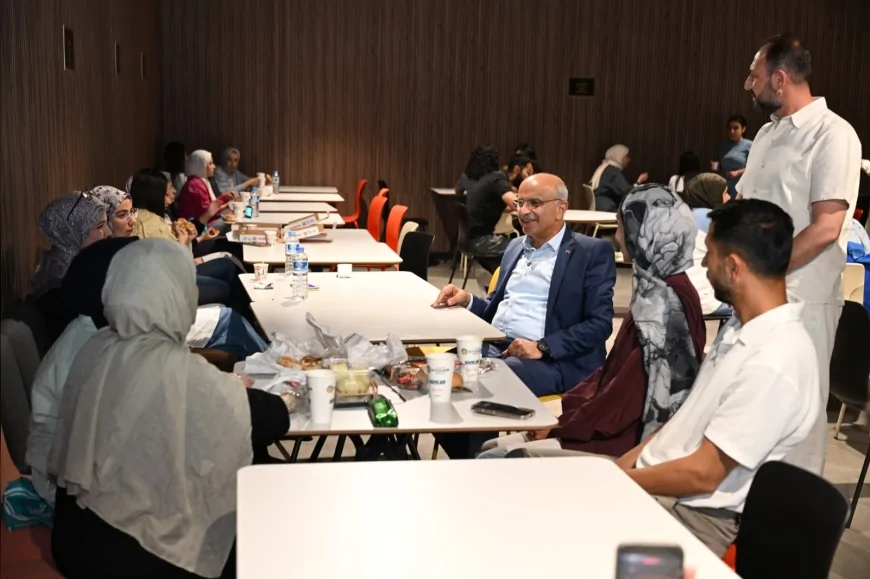 Malatya Büyükşehir Belediye Başkanı Sami Er: “Şehir Kütüphanemizi Daha Nitelikli ve Konforlu Hale Getirmeyi Sürdürüyoruz”
