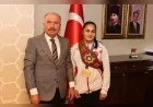 Çorum Valisi Ali Çalgan: “Özdenur Özmez, U17 Dünya Şampiyonluğu ile ilimizin ve ülkemizin gururu oldu”