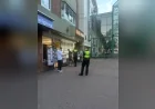 Hamburg Eidelstedt Platz’ta kioskta biber gazı paniği: Çocukların tartışmasının ardından polis müdahale etti
