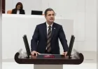 YENİ Parti İzmir Milletvekili Deniz Yücel: “Çocukların eline bıçak geçtikten sonra cezayı artırmak düzeni değiştirmiyor”