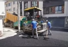Tepebaşı Belediyesi Ertuğrulgazi Mahallesi’nde Çalışkanlar Sokak ve çevresinde asfalt mesaisine başladı