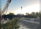 İzmir Büyükşehir Belediyesi’nin Karşıyaka’da yaptığı yaya köprüsüyle 10 dakikalık yol 1 dakikaya inecek