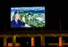 Kültürpark’ta Ahmet Piriştina’nın İzmir vizyonunu yaşatan afiş LED ekranla yenilendi