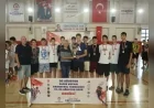 Denizli Büyükşehir Belediyesinin Zafer Kupası’nda Ege’nin genç basketbolcuları parkede buluştu