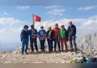 İnegöl Belediye Spor Kulübü Dağcıları Aladağlar’da 3723 ve 3560 Metrelik Zirvelere Ulaştı