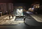 Eskişehir’de Büyükşehir ekipleri gece mesaisinde Vadişehir Nilüfer Caddesi’ni yeniliyor