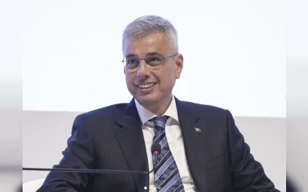 Sağlık Bakanı Prof. Dr. Kemal Memişoğlu: “81 ilimizde gece gündüz demeden şifa dağıtan tüm sağlık ailemizin yüreğini ısıttı”