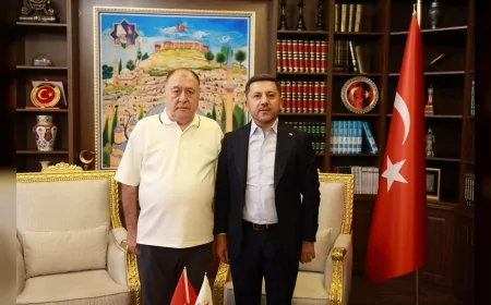 Nevşehir Ticaret ve Sanayi Odası Başkanı Mehmet Arif Parmaksız, “Nevşehir’in Gelişiminde Rasim Arı Önemli Bir Rol Üstleniyor”