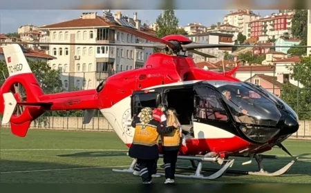Doğanyurt'ta vücudunun yüzde 20’sinde yanık oluşan 1 yaşındaki bebek Sağlık Bakanlığı helikopter ambulansıyla Ankara’ya sevk edildi
