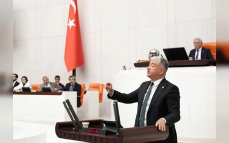 DEVA Partisi Genel Başkan Yardımcısı Sadullah Kısacık: “Yükseköğretimin temel sorunlarını çözen bir düzenleme yok”