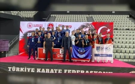 Bursa Büyükşehir Belediyespor Sporcuları Güreş ve Karatede Madalyaları Topladı
