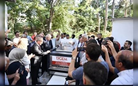 Malatya'da Yerli Kayısı Çekirdeği Çıkarma Makinası Tanıtıldı, Üretimde Verimlilik ve Katma Değer Hedefleniyor