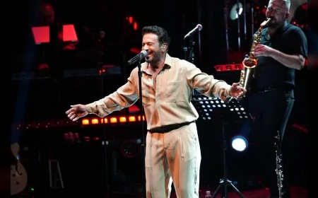 Bursa Uluslararası Festivali’nde Emre Altuğ’dan Açıkhava Tiyatrosu’nda Unutulmaz Müzik Ziyafeti