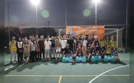 Nevşehir Belediyesi’nin düzenlediği 1. Geleneksel Kayaşehir 3x3 Basketbol Şenliği ödül töreniyle tamamlandı